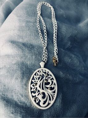 Vtg Monet White Peacock Necklace Bird of Paradise